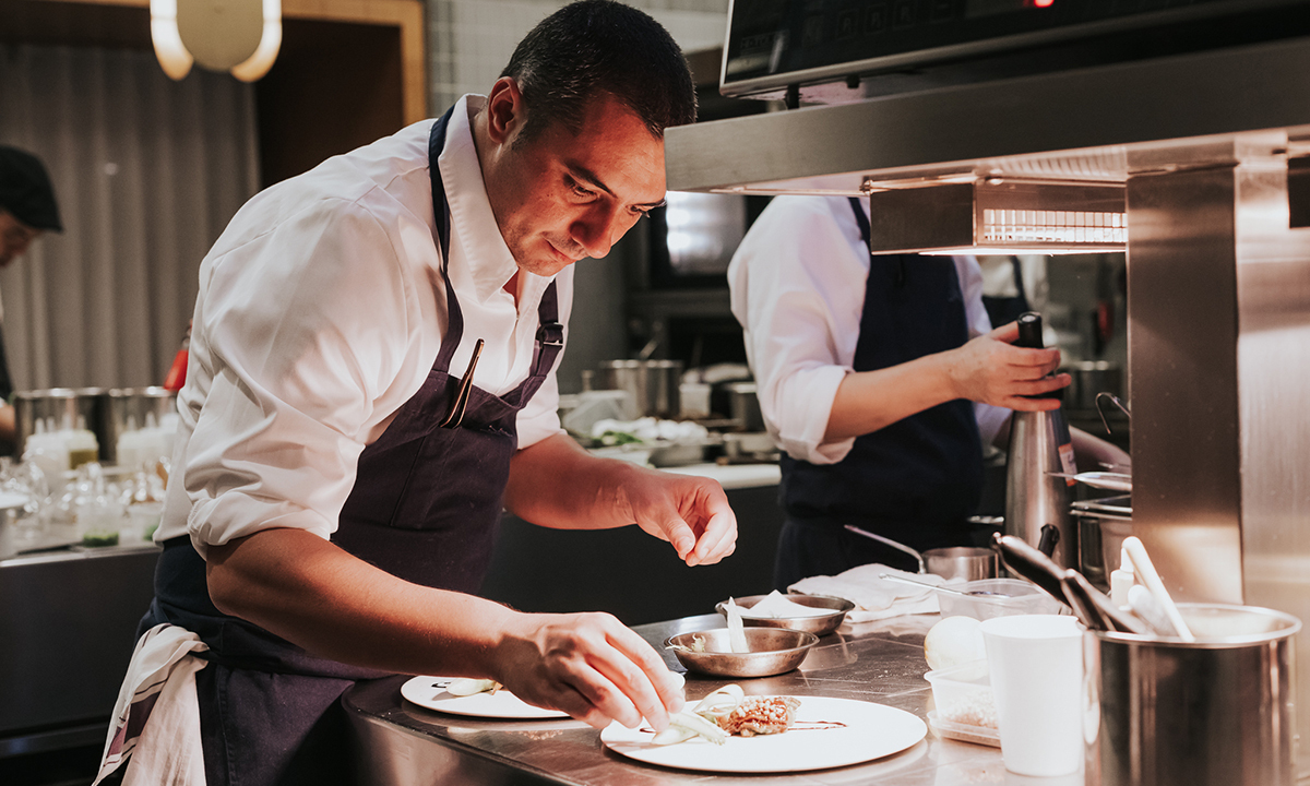 프렌치의 문법과 제주산 전복의 만남