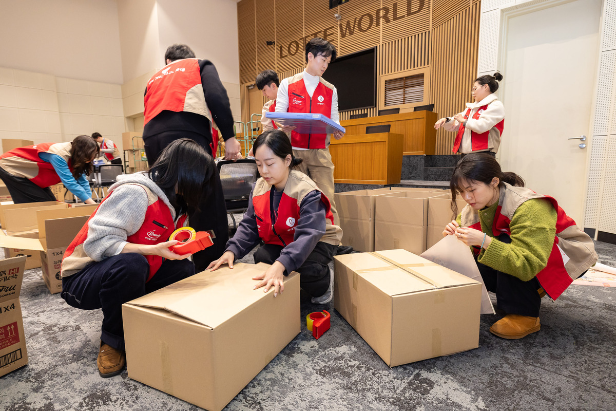 롯데월드, 홀몸 어르신 위한 ‘드림溫박스’ 제작