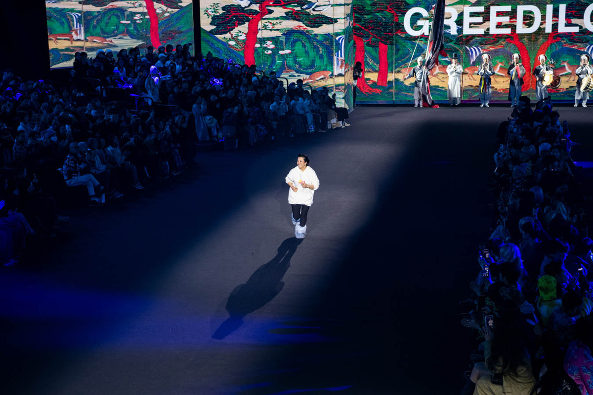 그리디어스 박윤희, '혼돈'을 뚫고 달리는 붉은 말의 서사… 韓 '연희'로 풀어낸 비전