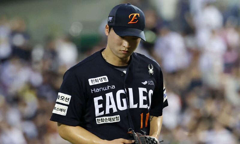 엄상백 부진…한화의 78억 투자, 실패작 되나