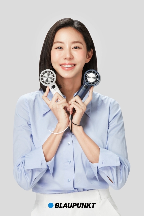 블라우풍트, 유이와 2년 연속 전속모델 계약 체결
