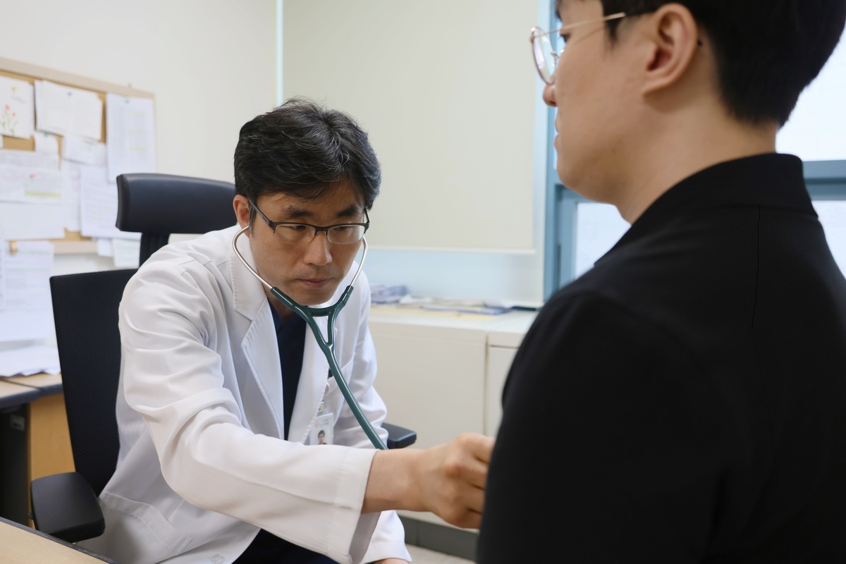 가슴이 철렁, 심장이 덜컥… 협심증·부정맥 골든타임 잡는 심혈관 응급 신호
