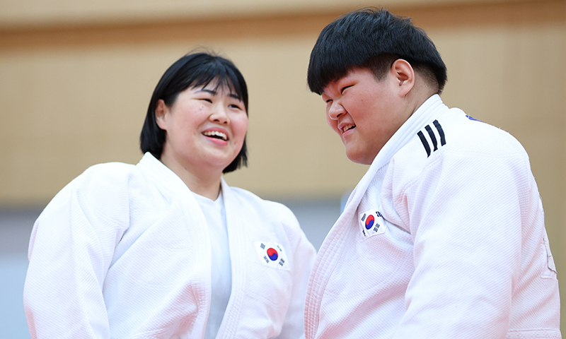 라이벌도 가족도 한마음 ‘응원 릴레이’ 